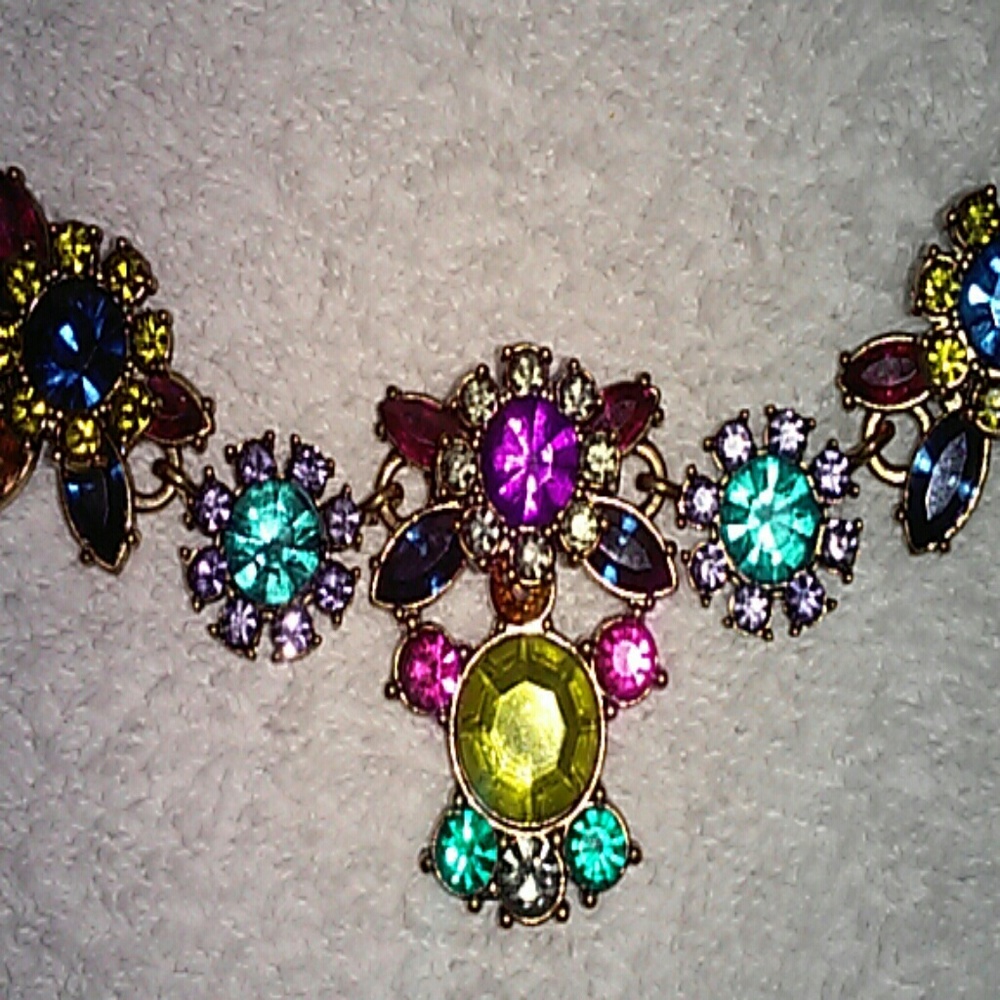 LAST ONE! Fun, Colorful Necklace and Earring Set - Picture 6 of 8